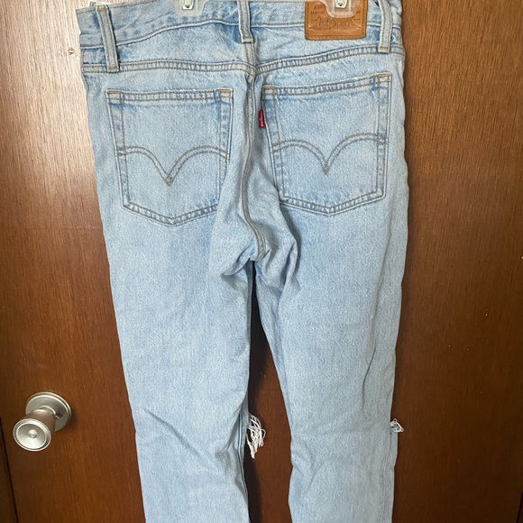 LEVIS JEANS - Picture 2 of 3
